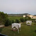 Eleni's Garden & Castello 3* Alikanász