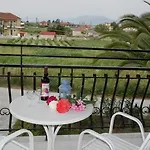 Eleni's Garden & Castello Alikanász
