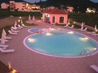 Eleni's Garden & Castello Apartamento *