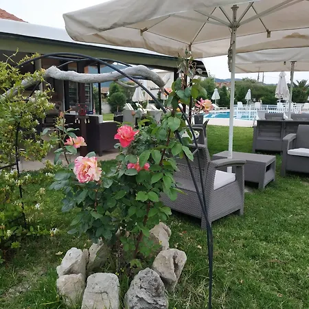Eleni's Garden & Castello Otel Alykanas (Zakynthos)