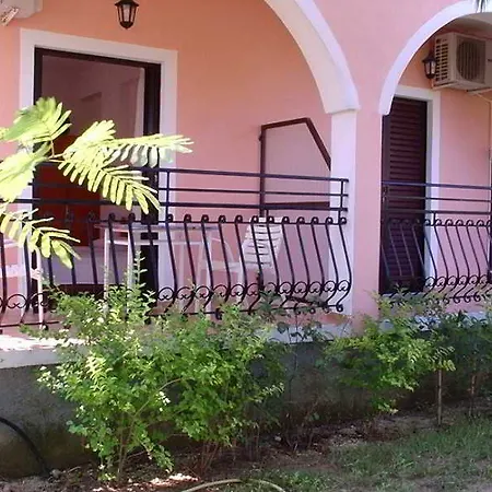 Otel Eleni's Garden & Castello Alykanas (Zakynthos)