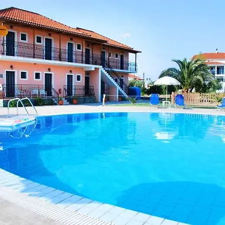 Otel Eleni's Garden & Castello