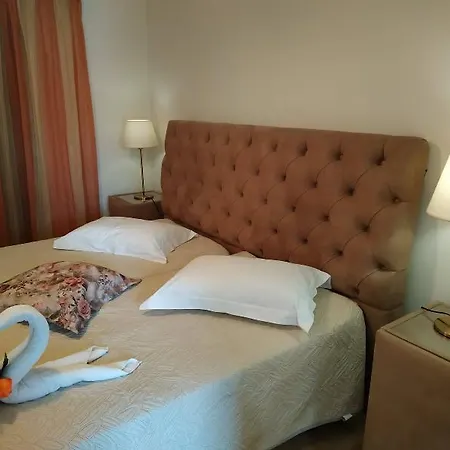 Hotel Eleni's Garden & Castello 3*