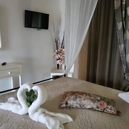 Hotel Eleni's Garden & Castello