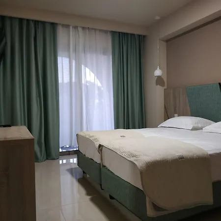 Eleni's Garden & Castello Hotel Alykanas (Zakynthos)