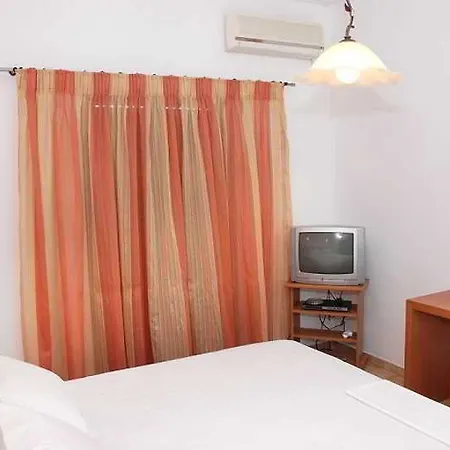 Hotel Eleni's Garden & Castello 3*