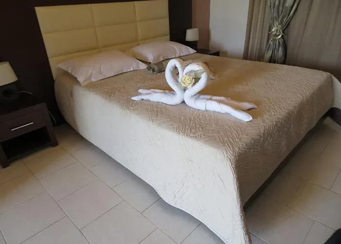 Eleni's Garden & Castello 3*