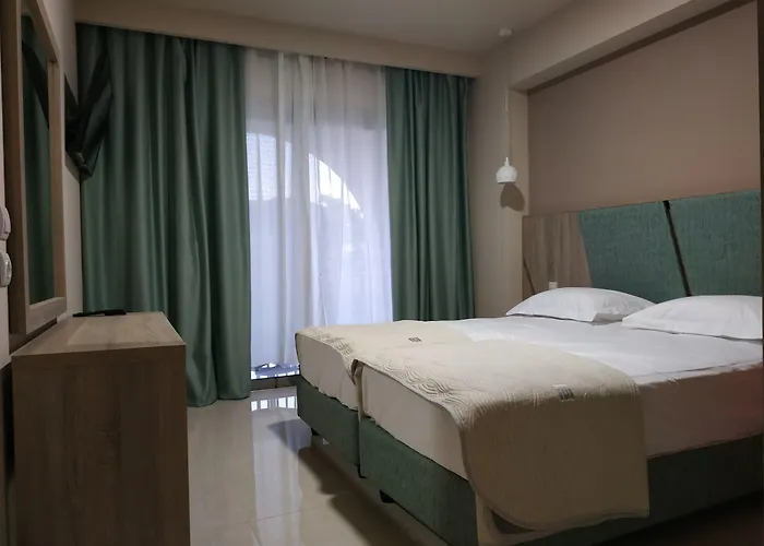 Eleni's Garden & Castello Ξενοδοχείο Αλυκανάς