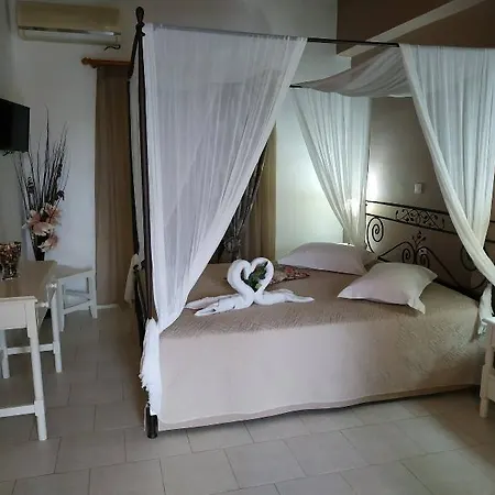 Eleni's Garden & Castello Apartment Alykanas (Zakynthos)