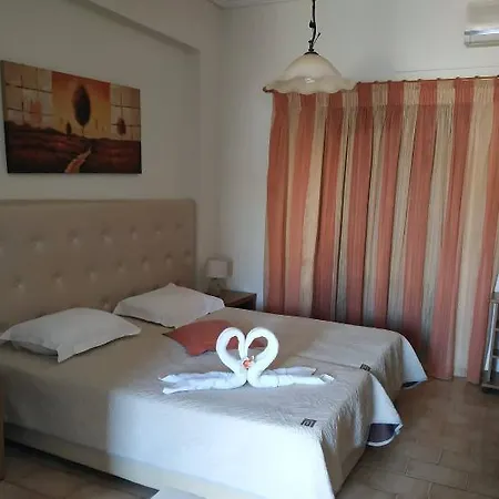 Hotel Eleni's Garden & Castello 3*