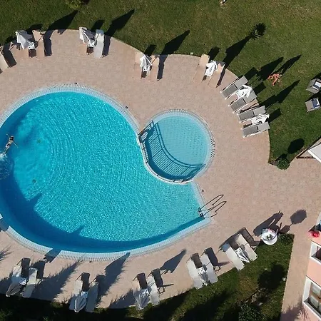 Eleni's Garden & Castello Alykanas (Zakynthos)