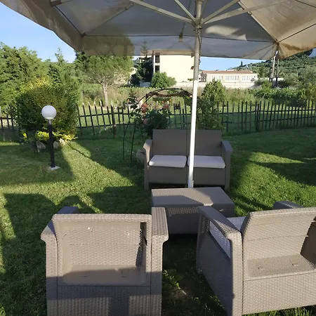 Eleni's Garden & Castello * Alikanász
